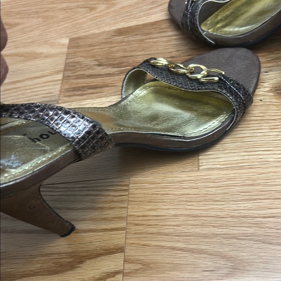 Dollhouse Brown and Gold Heels with Ankle Strap - Picture 9 of 17